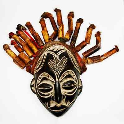 Máscara africana Chokwe de Camerún.